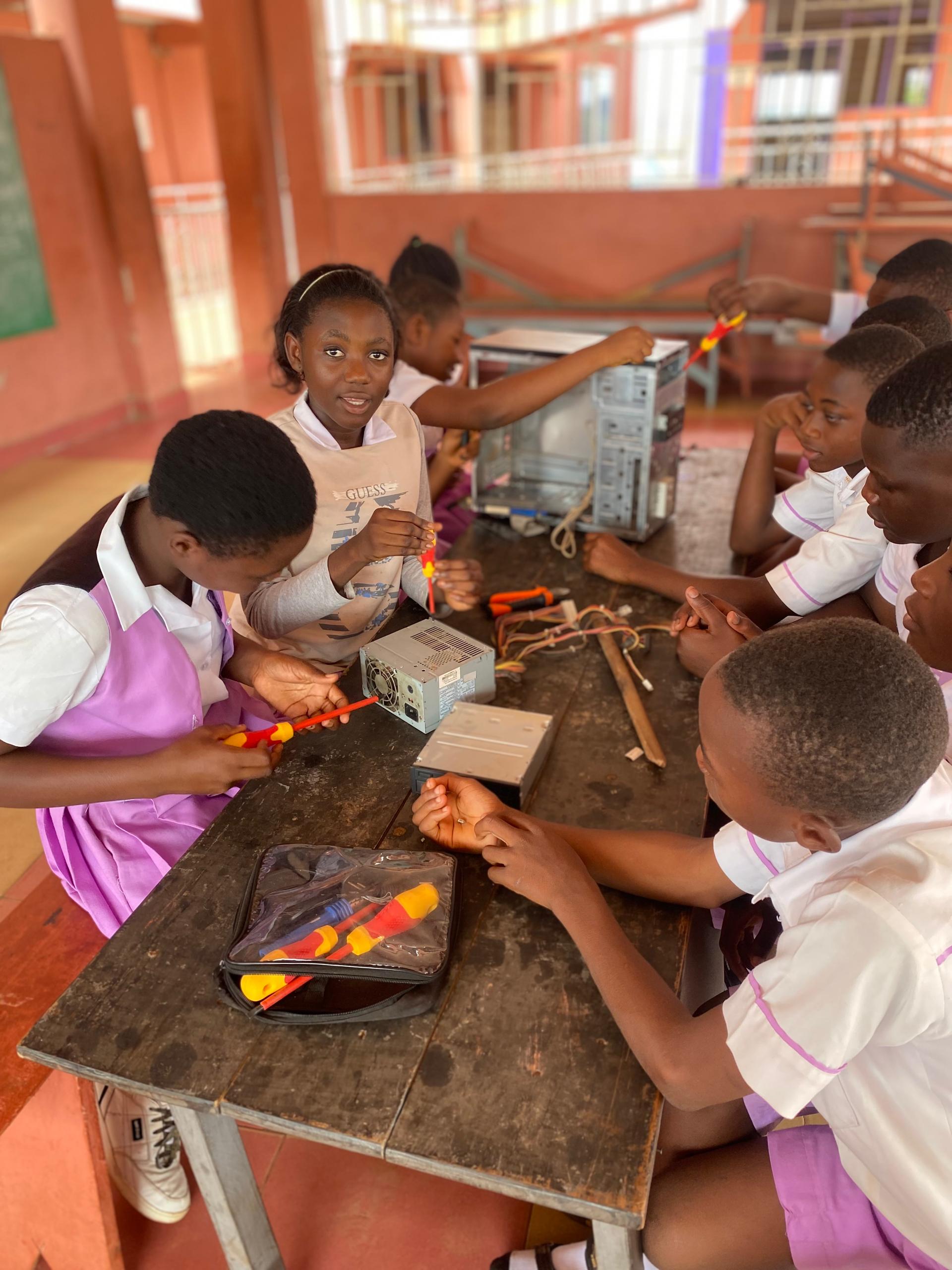 Computing Lesson - JHS 1-16